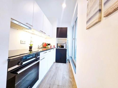 Urban Stay 1BR w free parking in Howald
