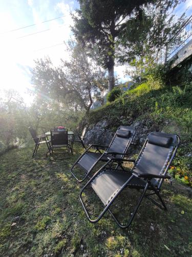  CasaDolcelago Marone Villa con Giardino Vista Lago Private Parking in Marone