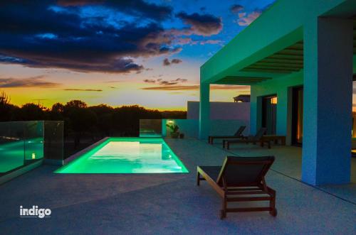 Villa Paz -Moderno Privado Nuevo Piscina Vistas a Golf y Lago