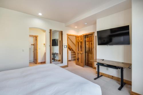 Waterstone Townhome 23 - image 4