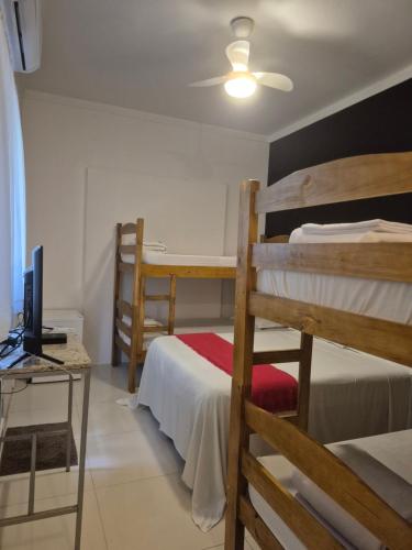 1 double bed, 2 bunk beds