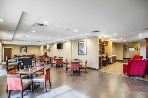 Comfort Suites Dodge City