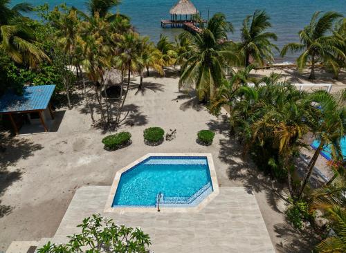 Beachfront Bungalow-Pool & Oceanfront-Views-Golf in Surfside