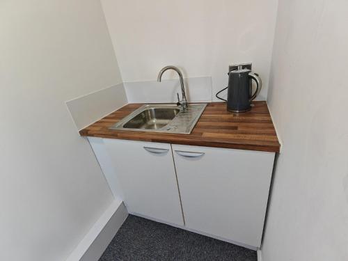 Walnut Studio - Self Contained One-bed Studio Flat - Oxford