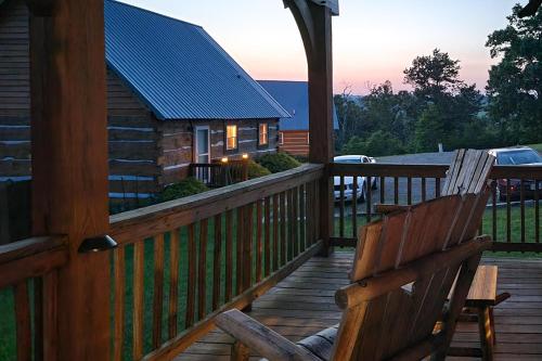 Gas Grill! Cabin Retreat, 2 Mi to Blue Ridge Pkwy in Woolwine (VA)