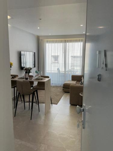 Beach Apartment 2 bed Centre La Cala de Mijas