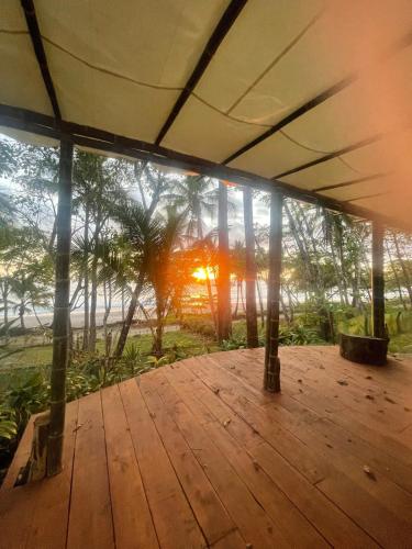 Balkons/terase, Private Beachfront Beach Hut in Manzanillo