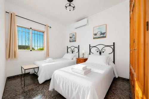 Villa Alvarez - image 3