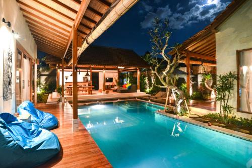 The Tamantis Villa - Tap to explore photos