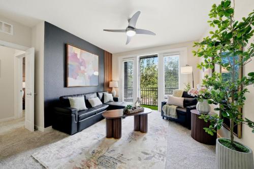 Modern 2BR w Pool Pet-Friendly Unit #23