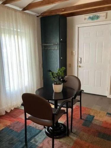 Cozy Lafayette Apartment Free Parking Kitchen & Family Friendly - Lafayette, LA