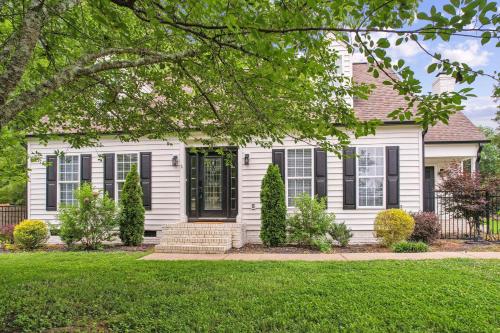 Cape Cod Pet-friendly Home in Stallings (NC)