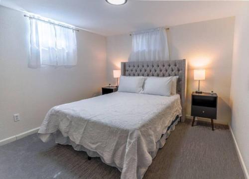 Spacious and Stylish Home Fast Wifi Near DT - image 2