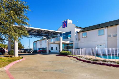 Motel 6-Terrell, TX in Terrell, USA