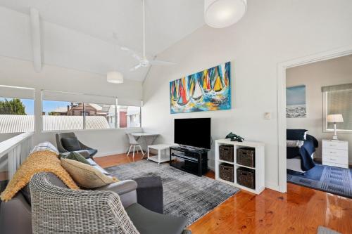 Unit 2,16 Flinders Pde, Victor Harbor in Victor Harbor