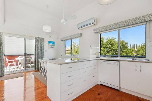 Konyha, Unit 2,16 Flinders Pde, Victor Harbor in Victor Harbor