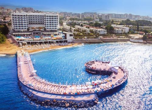 Azura Deluxe Resort & Spa - Ultra All Inclusive Alanya