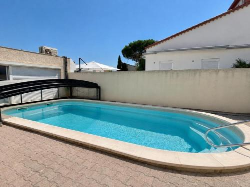 Maison avec piscine privée et climatisation - 8 pers. - FR-1-748-40