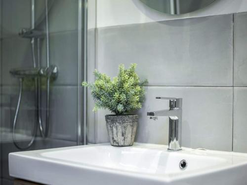 Penthouse near Plaza Mayor - image 4