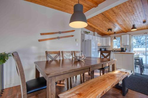 Chalet familial, idealement situe, billard-table-babyfoot-arcade in Saint-Faustin-Lac-Carré (QC)