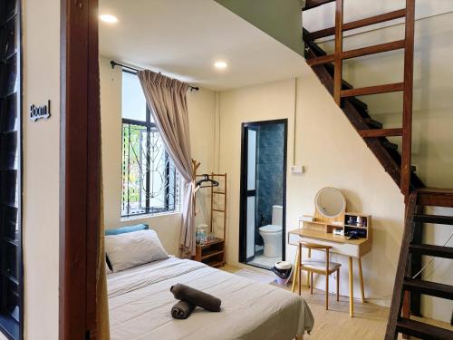 1R1B-The Cradle Families Room-4Pax-JR Homestay Loft Room 1 - Kuching 1R1B-The Cradle Families Room-4Pax-JR Homestay Loft Room 1 - Kuching