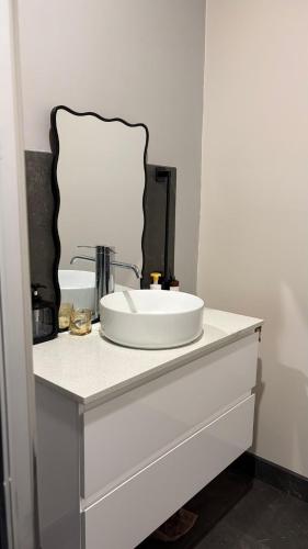 Cozy Studio Retreat in Saint Albans with Private Entrance in St Albans