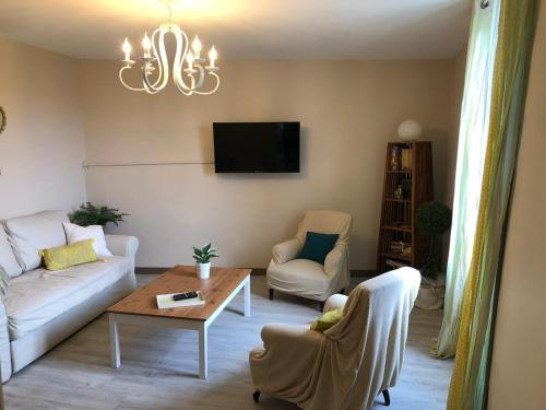 Appartement coeur de village avec Cour in Saint-Pierre (Provence-Alpes-Cote d'Azur)