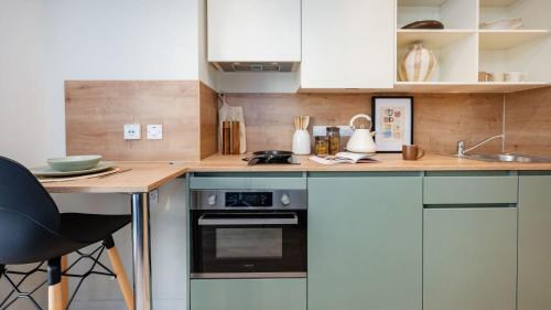 Kitchen, For Students Only - City Wharf in Glasgow near Pollok Country Park