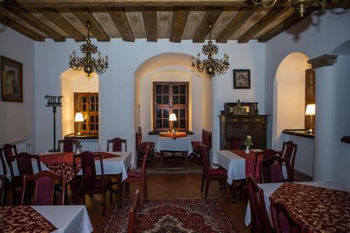 Restorāns, Zamek na wodzie w Wojnowicach in Vojnovica
