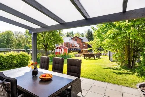 Ferienhaus Bimmelbahn- Familienferienhaus 100 m am Dampflokbahnhof Sauna Trampolin Spielezimmer in Olbersdorf, Deutschland
