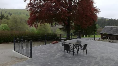 Exterior view, Jagdschloss 2. etage 4 personen in Silbach