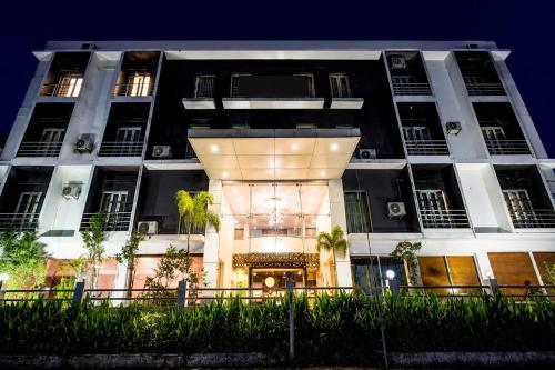 Exterior view, Luxe By Lotels in Tambaram
