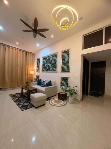 Kailasha Inn-By Safarnama Stays,nearby Baba Baidynath Temple