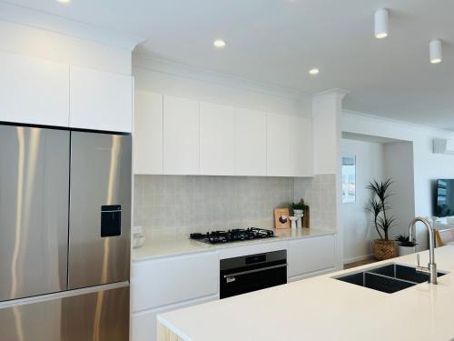 Casa Bianca - Ocean and harbour views in Boatswain Point