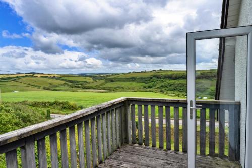 Balcony/terrace, Finest Retreats - Three Gables in Trevelgue