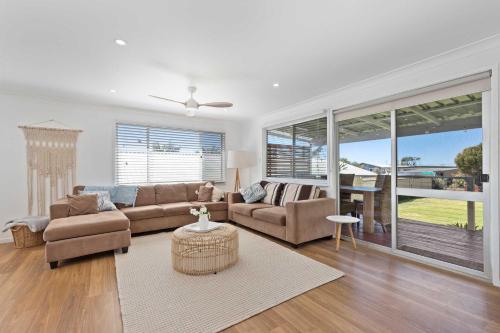 A Little Ocean Breeze - A charming coastal escape in Lake Conjola