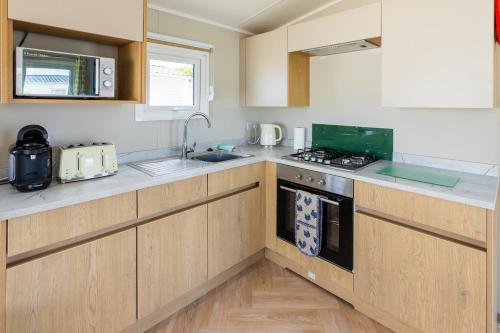 المرافق, Modern 3BR Caravan PS4, Games & Free Parking in هونستانتون