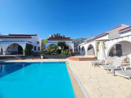 Five Fingers Holiday Bungalows in Ozankoy