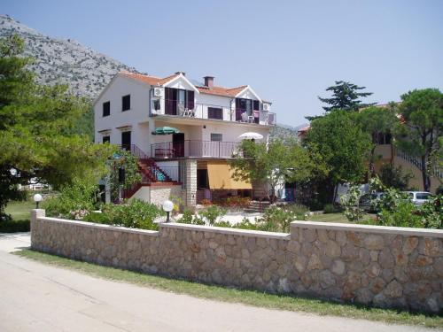  Apartments & Rooms Luka, Pension in Starigrad-Paklenica