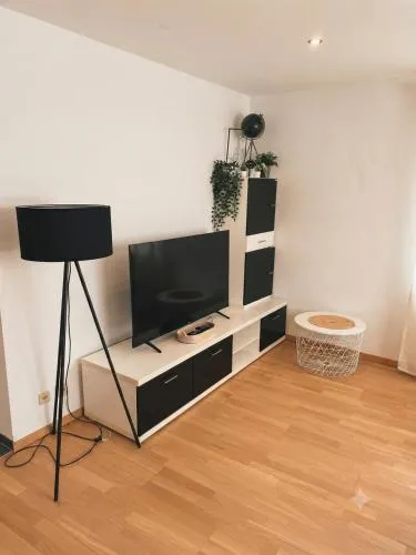 Moderne Wohnung Karlsruhe Neureut, Fußbodenheizung - Regendusche - Waschmaschine - Stellplatz in Karlsruhe, Deutschland