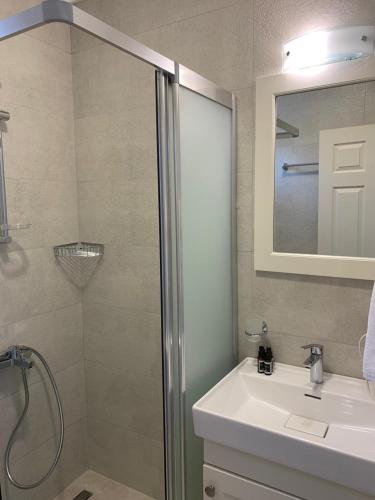 Aktur Residence Room Type - Apartment (4 Adults)