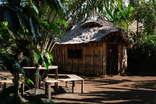 Asaro Mudman Cultural Lodge  in Goroka