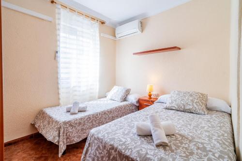 Cubo's Las Americas Malaga Apartment - image 5