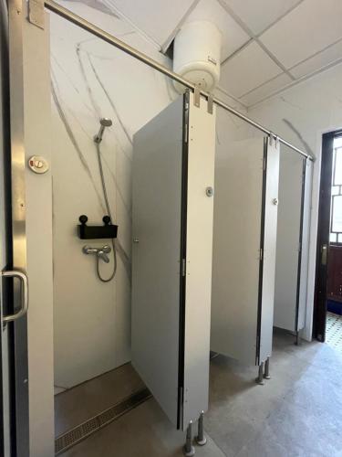 Douche, The Cathedral Hostel in Murcie