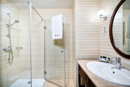 Mirage Medic Hotel - image 8