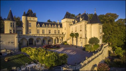 CHATEAU DE LA RIVIERE
