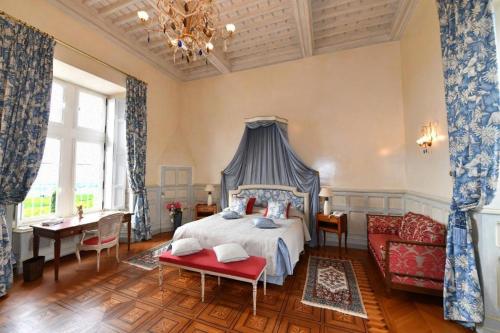 Book the Deluxe King Room Deluxe King Room