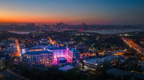 Altunizade Suites Istanbul, Curio Collection By Hilton, Istanbul