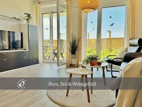 Ferienwohnung De Tuunkrüper mit Deichblick Nordseeluft von der Terrasse aus in Wurster Nordseeküste, Deutschland