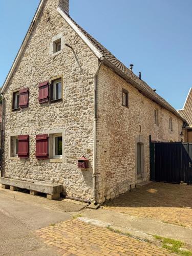 10P 6B Authentic stone house near Maastricht gîte à louer Bombaye